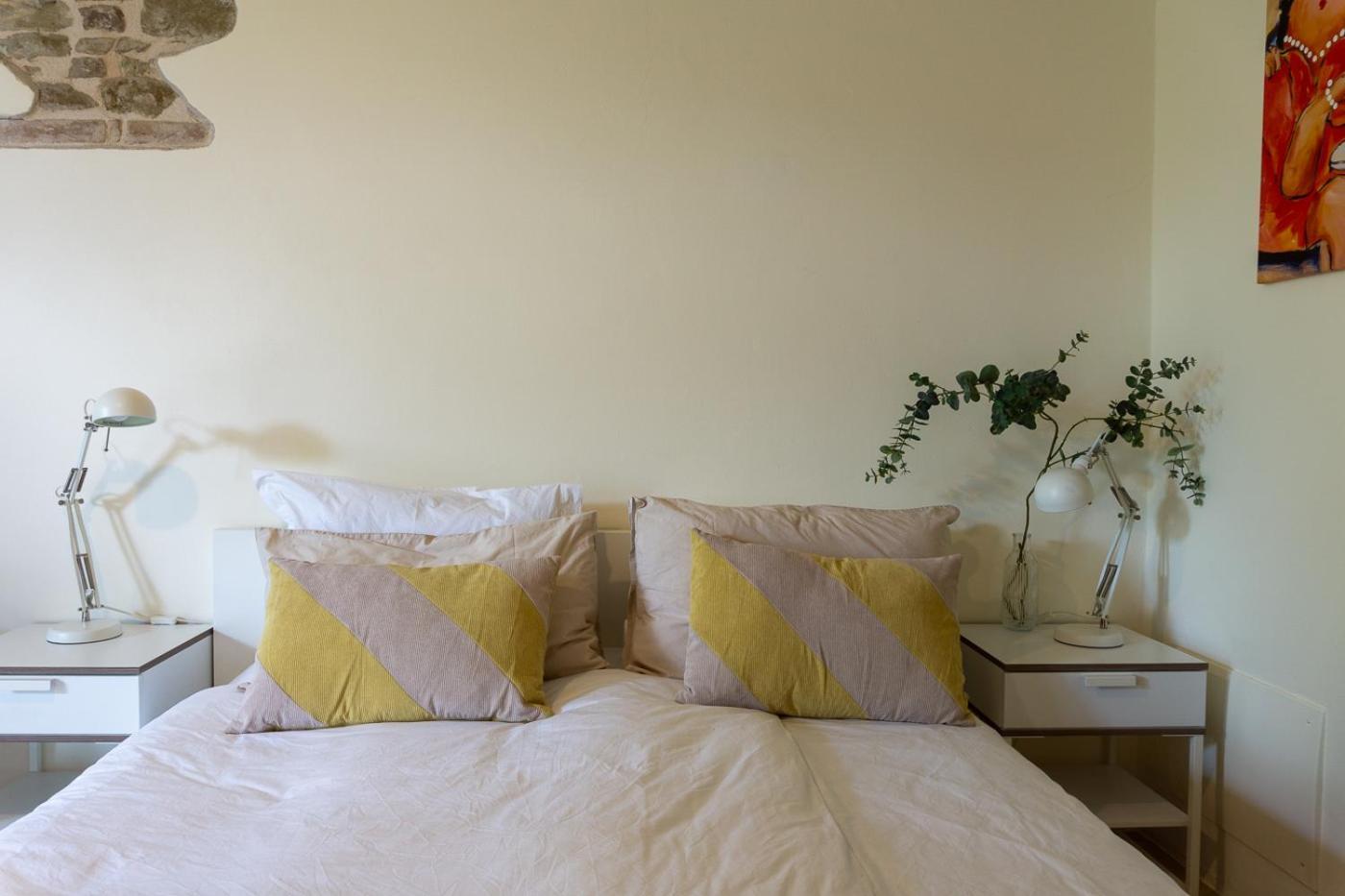 Rosa Nel Pozzo Apartments And B&B San Pietro  Bagian luar foto